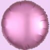 Ronde lila folie ballon op lichtroze achtergrond