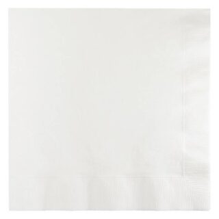 Witte servetten met een ribbelrandje op een witte achtergrond