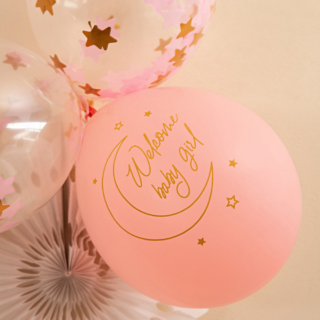 Roze ballon met gouden tekst welcome baby girl