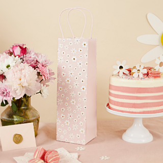 Roze cadeautasje met madeliefjes in het wit en goud
