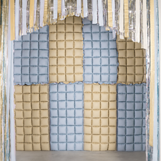 backdrop beige en blauw