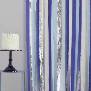 Blauwe en zilveren streamers