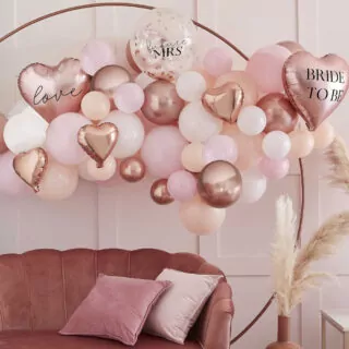 Boog met ballonnen voor een vrijgezellenfeest