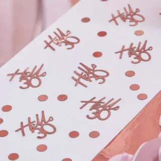 Tafel Confetti met tekst Hello 30