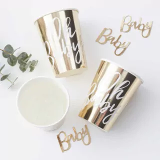 Papieren goudkleurige bekers met Oh baby erop