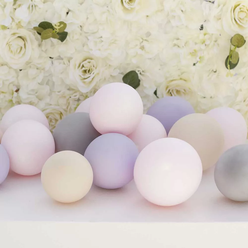 mini ballonnetjes met lila roze en grijze kleuren