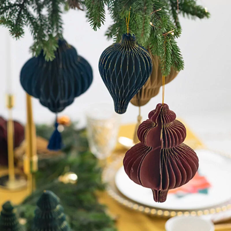 Drie honeycombs in verschillende kleuren en vormen