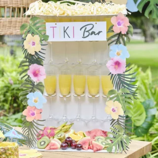 Drankjes standaard met bloemen en bladeren