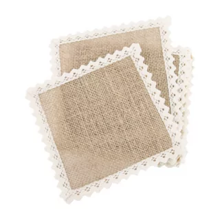 Jute servetten met een witte, kanten rand