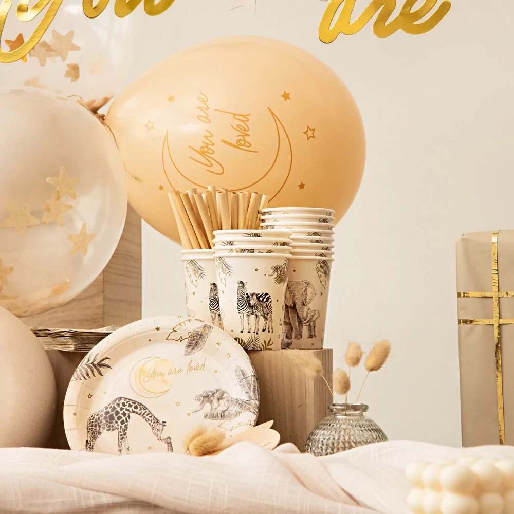 Babyshower versiering voor een genderneutrale babyshower met safari thema