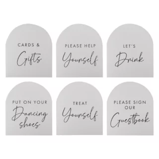 Kaartjes met teksten zoals put on your dancing shoes en treat yourself voor een bruiloft