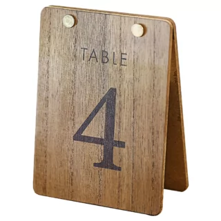 Houten tafel nummer