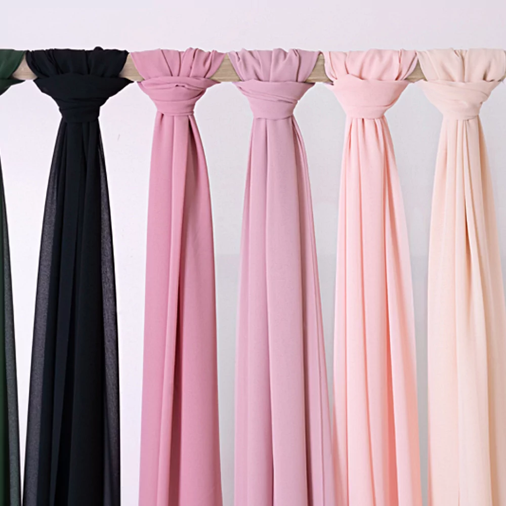 chiffon tafellopers in het donkergroen, zwart en roze