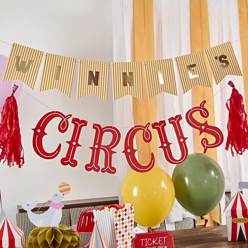 personaliseerbare circus slinger in het rood en geel met tassels