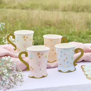 papieren theekopjes pastel bloemen