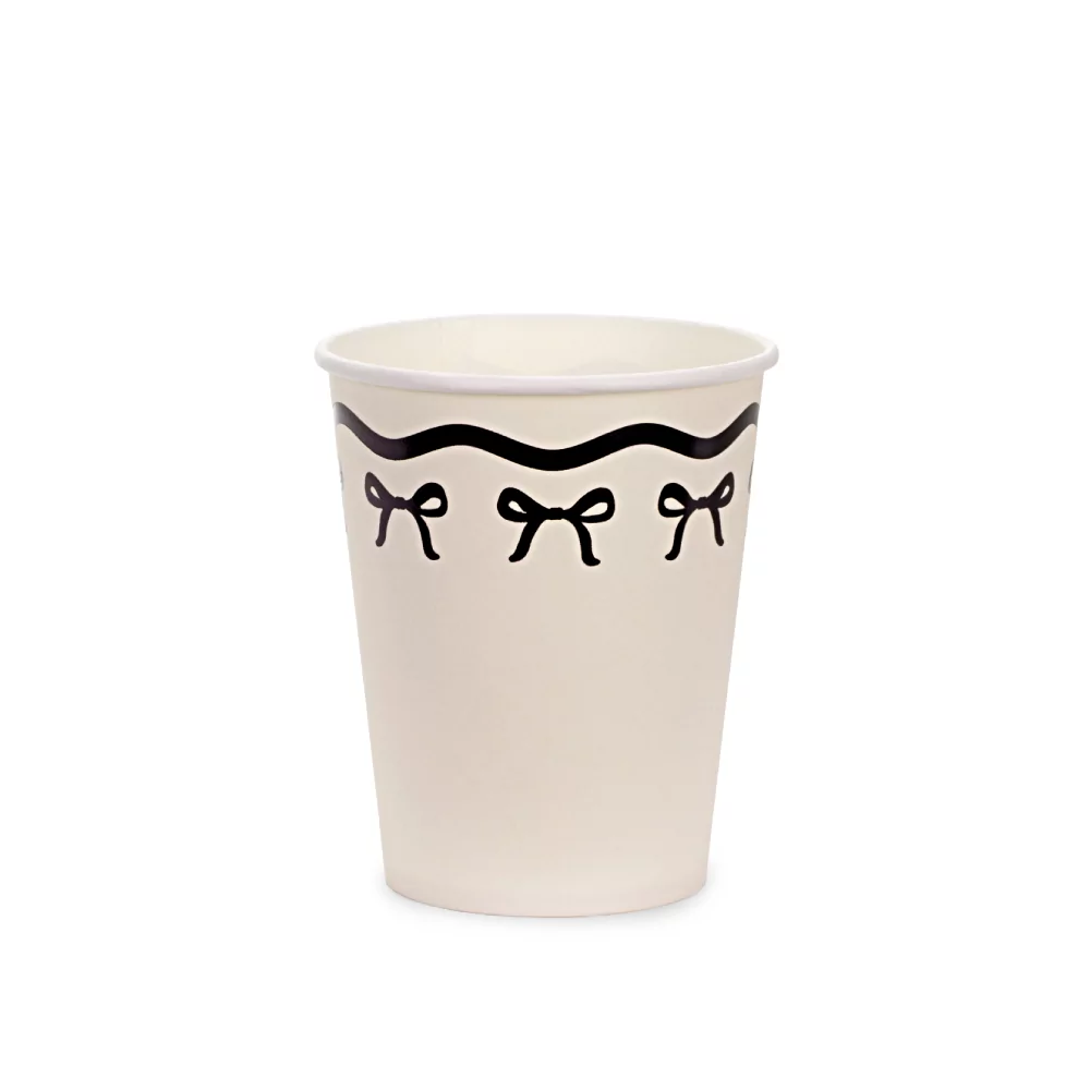 creme bekers met zwarte strikjes