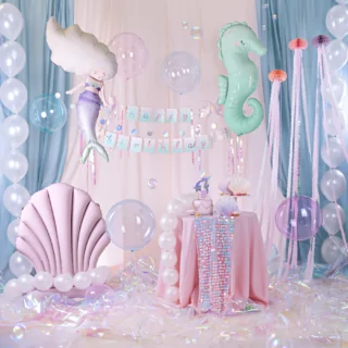 zeemeermin versiering voor een kinderfeestje in het lichtroze, lichtblauw en iridescent