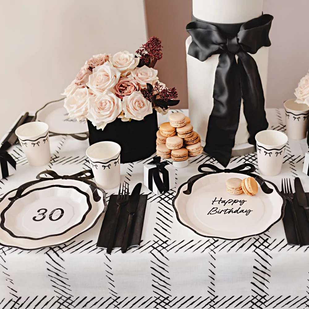 zwart met witte en creme feesttafel